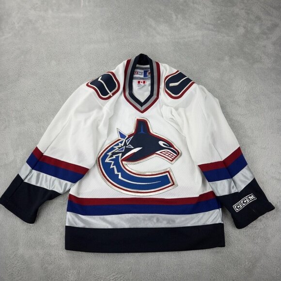 CCM Vintage Vancouver Canucks Hockey Jersey Youth Size S - Picture 1 of 15